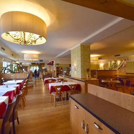 Hotel&wirtshaus Sonne Hotel Weyregg